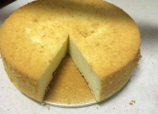 用鸡蛋和面粉香甜软嫩比蛋糕店的还好吃凯发k8一触即发电饭锅就能做蛋糕只(图3) 用鸡蛋和面粉香甜软嫩比蛋糕店的还好吃凯发k8一触即发电饭锅就能做蛋糕只(图3)